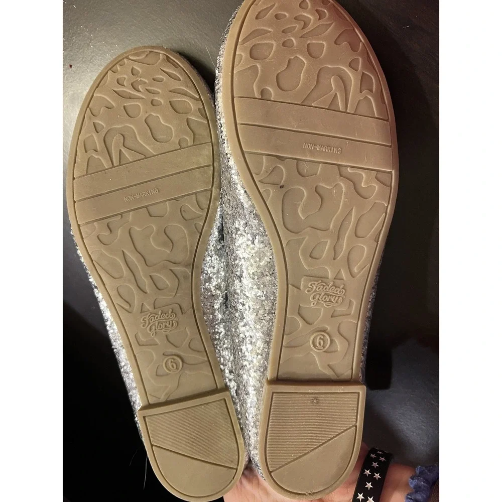 Faded Glory Girl's Slip-On Silver‎ Glitter Dress Shoes size 6 Flats